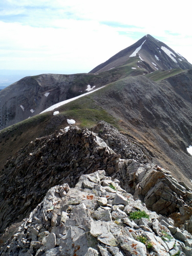 Ridgeline to Mount Tukuhnikivatz (12,482')
